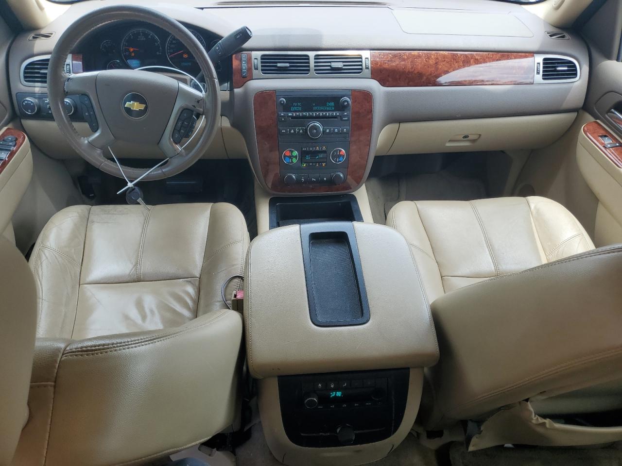 1GNUKBE09AR232827 2010 Chevrolet Tahoe K1500 Lt