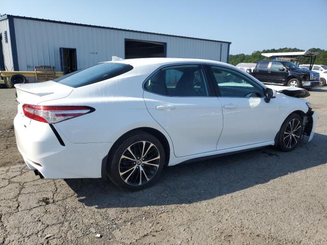 VIN 4T1G11AKXLU958041 2020 Toyota Camry, SE no.3