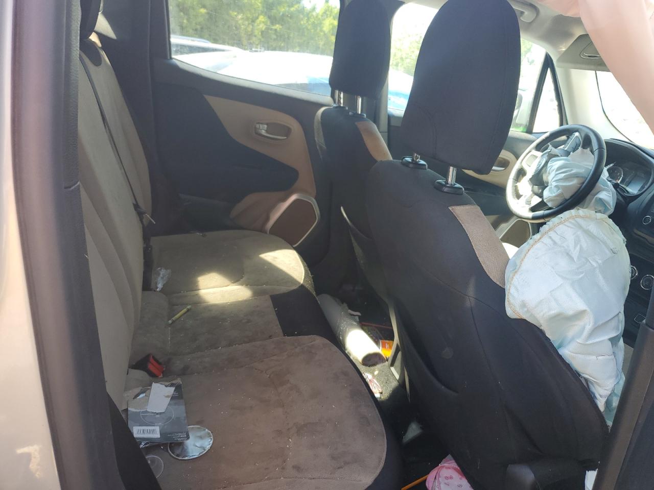 ZACCJABT8FPB80273 2015 Jeep Renegade Latitude