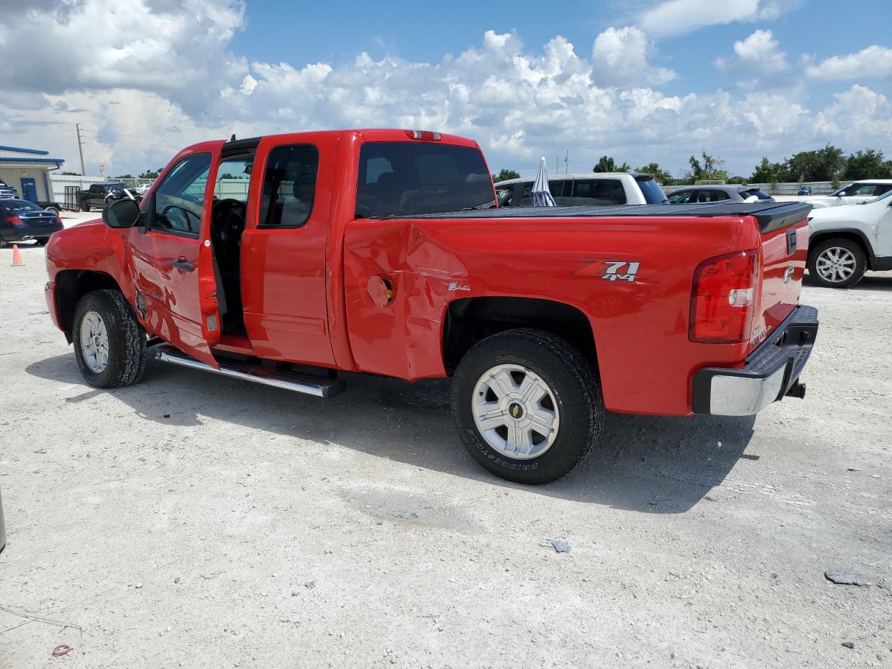 1GCRKSE38BZ230240 2011 Chevrolet Silverado K1500 Lt