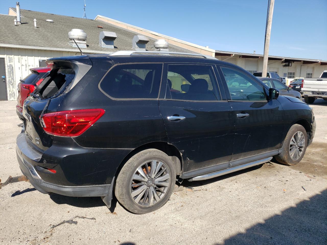 2017 Nissan Pathfinder S vin: 5N1DR2MMXHC638147