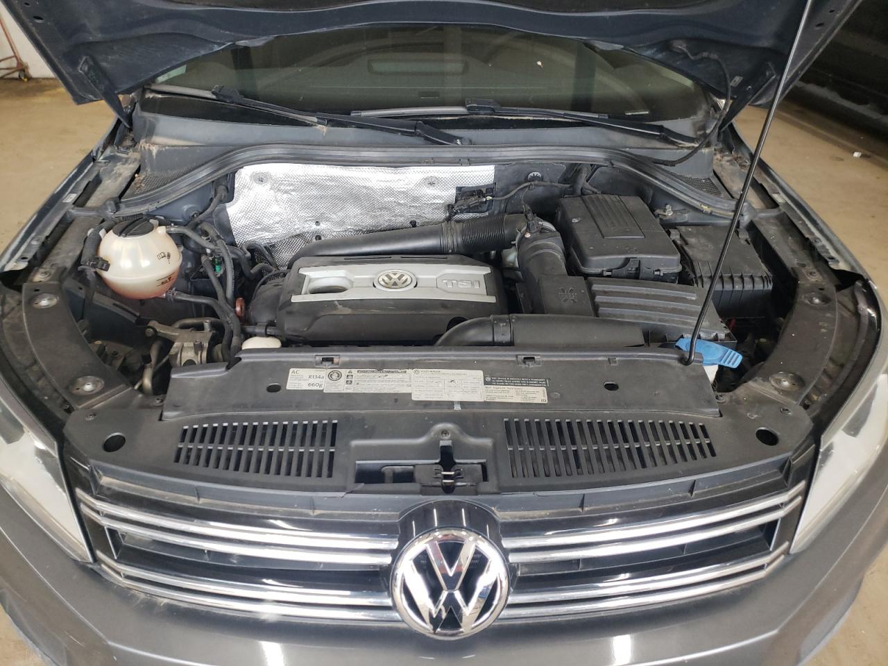 WVGBV7AX2CW000285 2012 Volkswagen Tiguan S