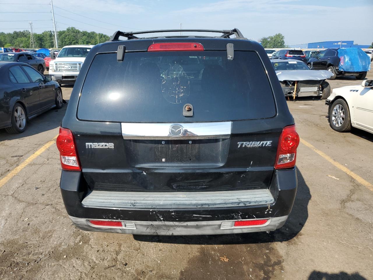 4F2CZ96138KM03896 2008 Mazda Tribute S