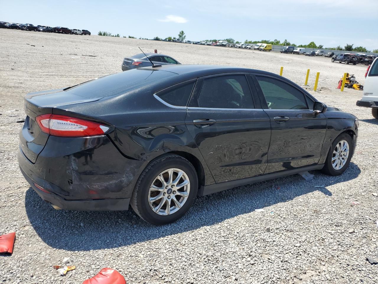 2015 Ford Fusion S vin: 3FA6P0G75FR166778