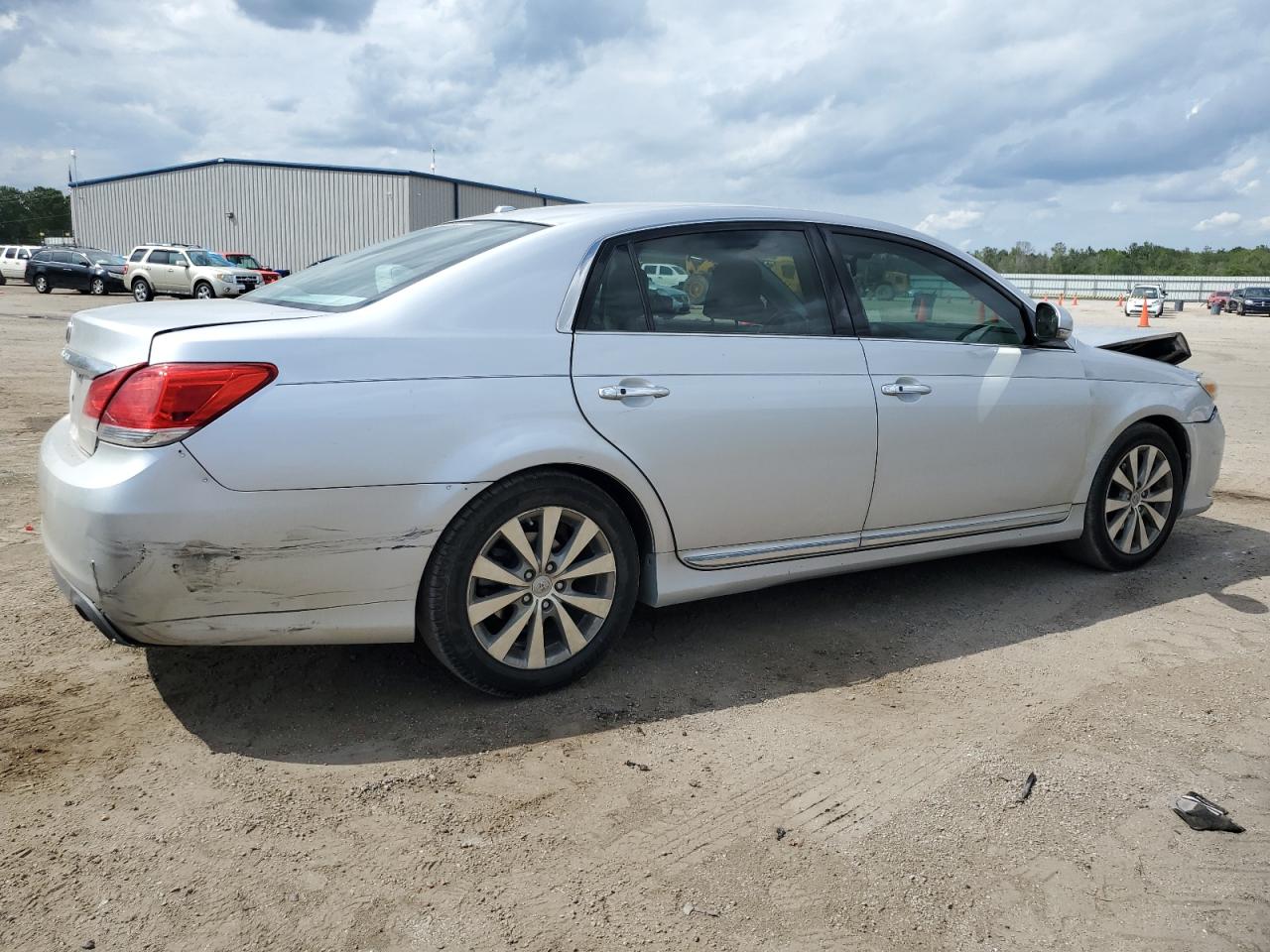 Lot #2962293016 2011 TOYOTA AVALON BAS