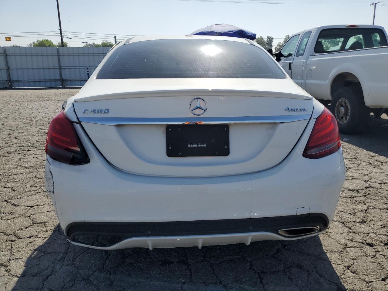 2015 Mercedes-Benz C 400 4Matic vin: 55SWF6GB6FU034892