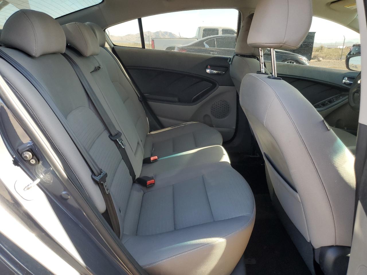 KNAFX4A67G5512803 2016 Kia Forte Lx