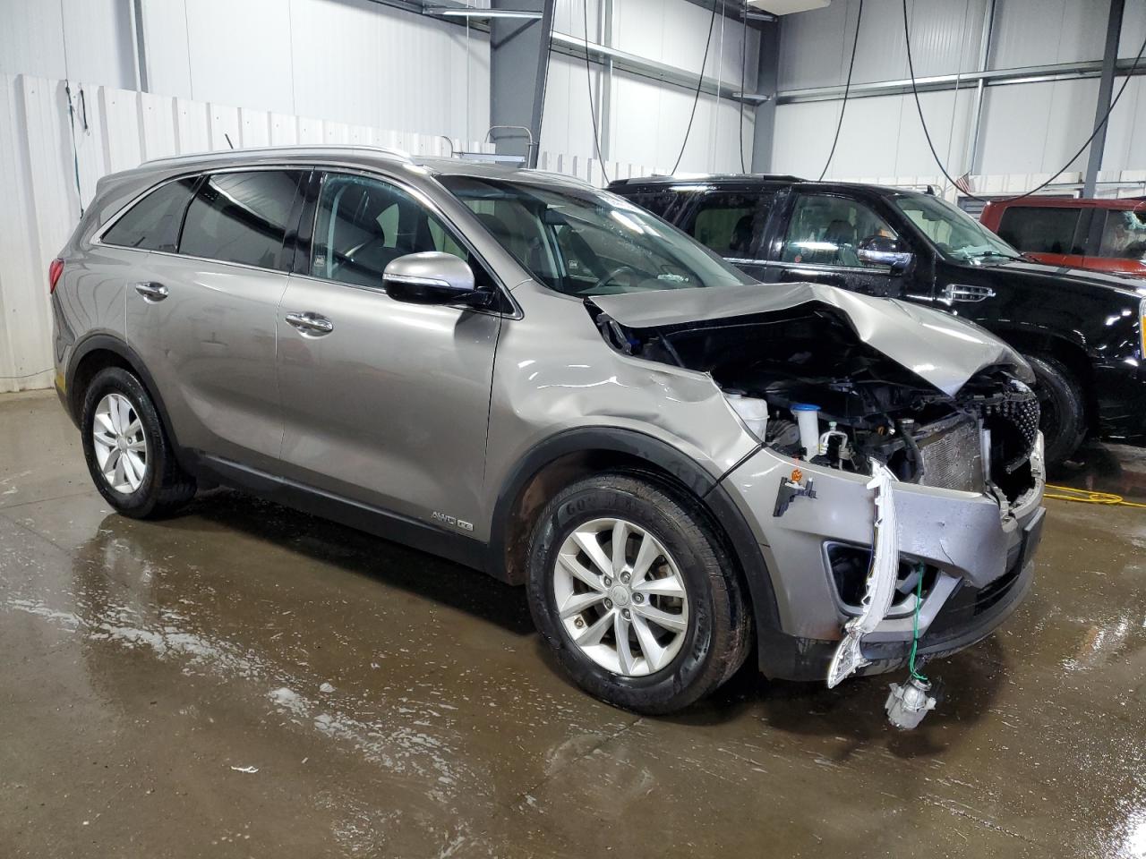 2018 Kia Sorento Lx vin: 5XYPGDA59JG375862