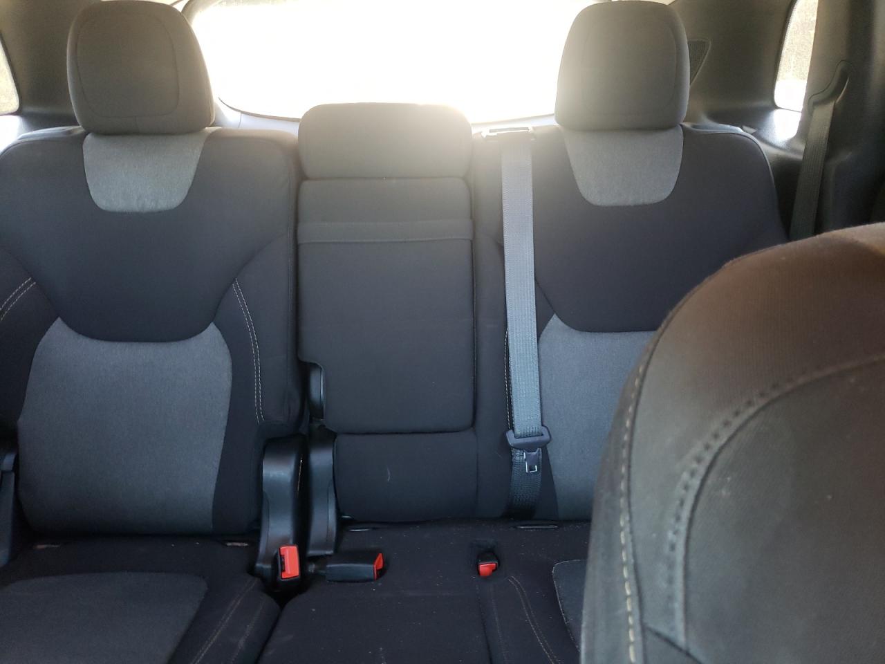 1C4PJLCB6JD620193 2018 Jeep Cherokee Latitude