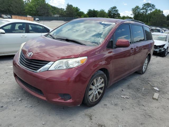 TOYOTA SIENNA LE