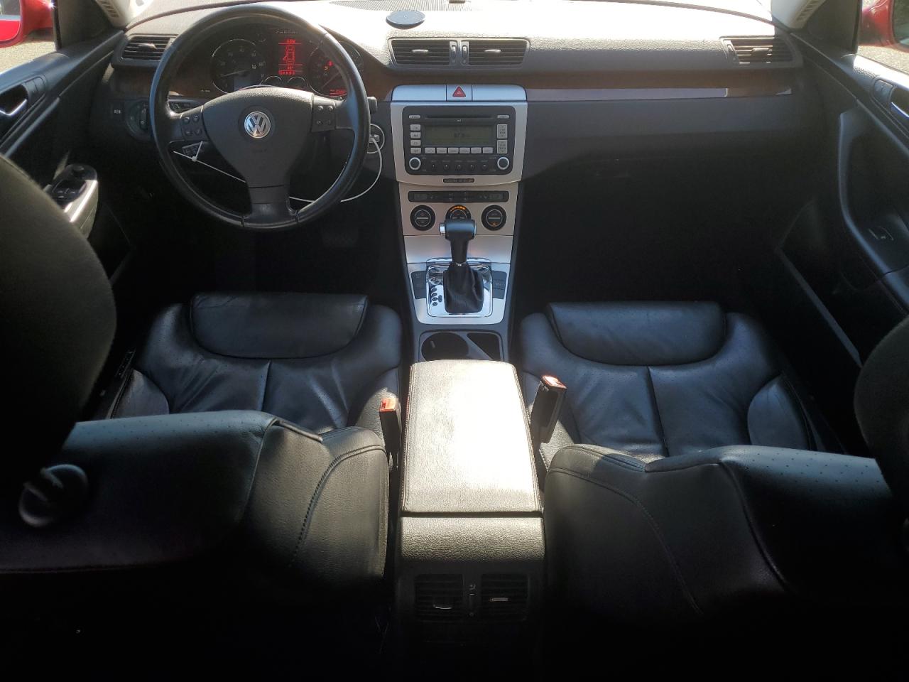 WVWEK73C48E143143 2008 Volkswagen Passat Lux