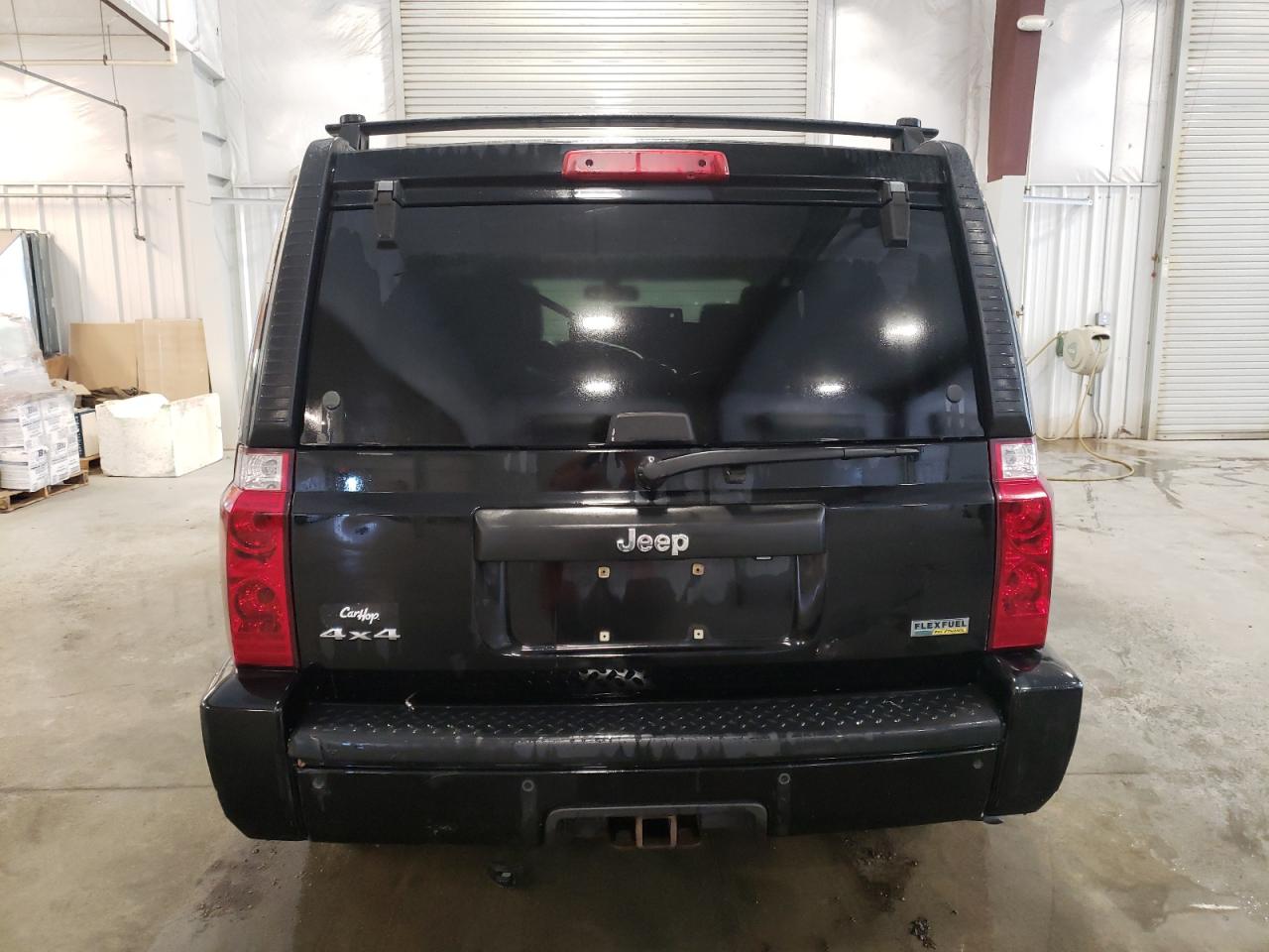 1J8HG48N58C125309 2008 Jeep Commander Sport