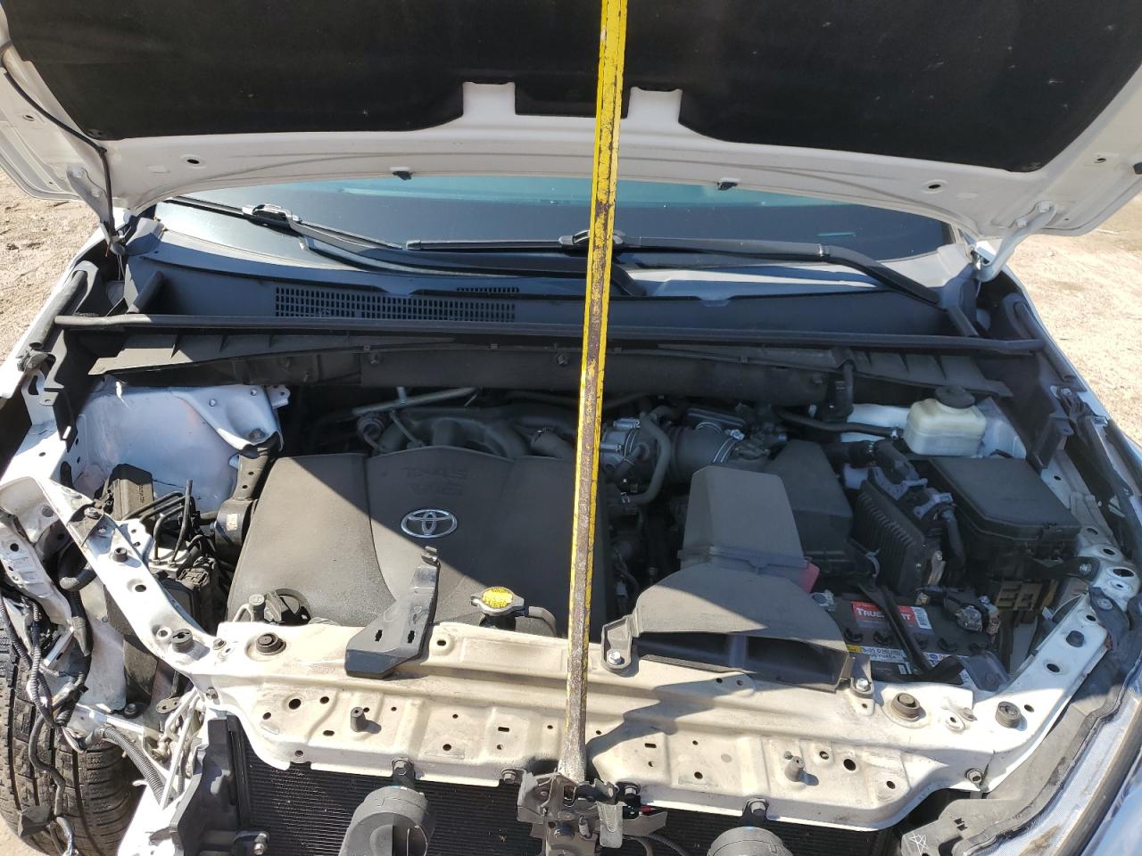 5TDKZRFH5HS516542 2017 Toyota Highlander Se