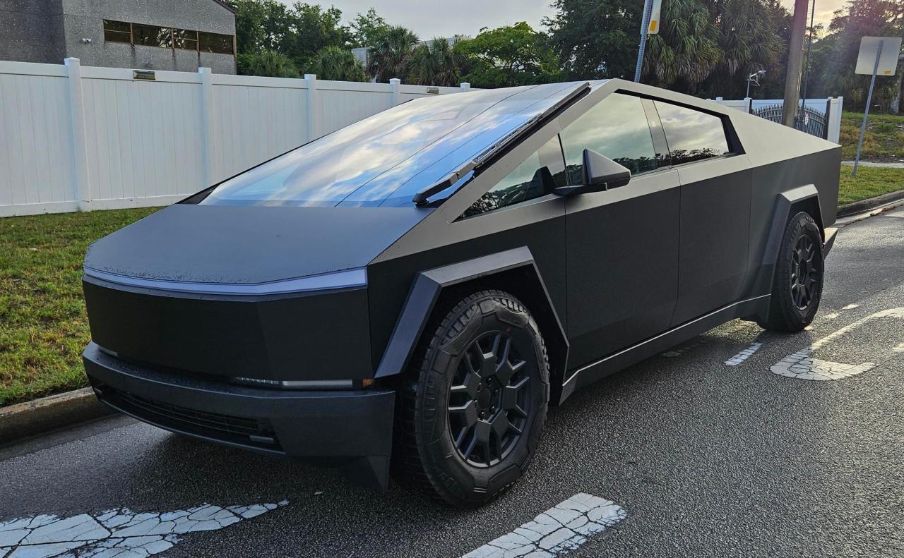 2024 Tesla Cybertruck vin: 7G2CEHED4RA006403