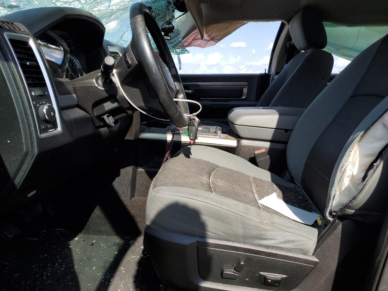 1C6RR6LT6DS586016 2013 Ram 1500 Slt