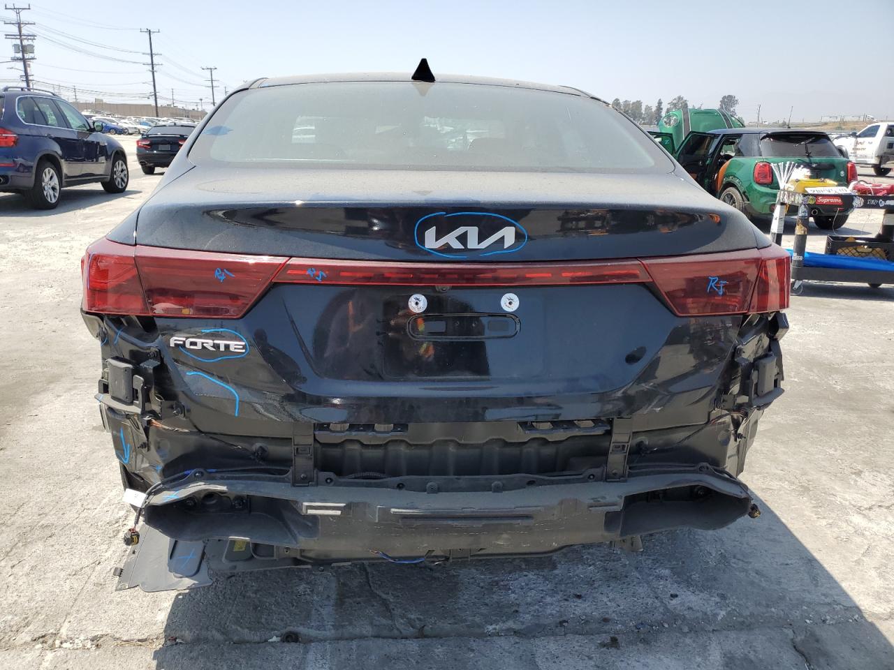 2022 Kia Forte Fe vin: 3KPF24AD9NE490823