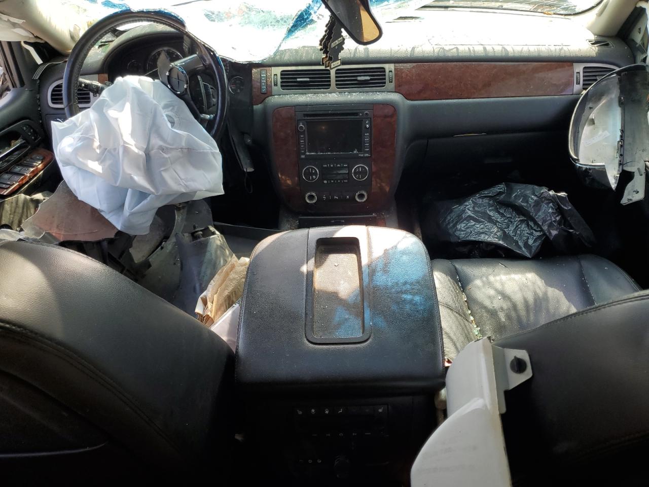 1GNUKCE04AR269290 2010 Chevrolet Tahoe K1500 Ltz