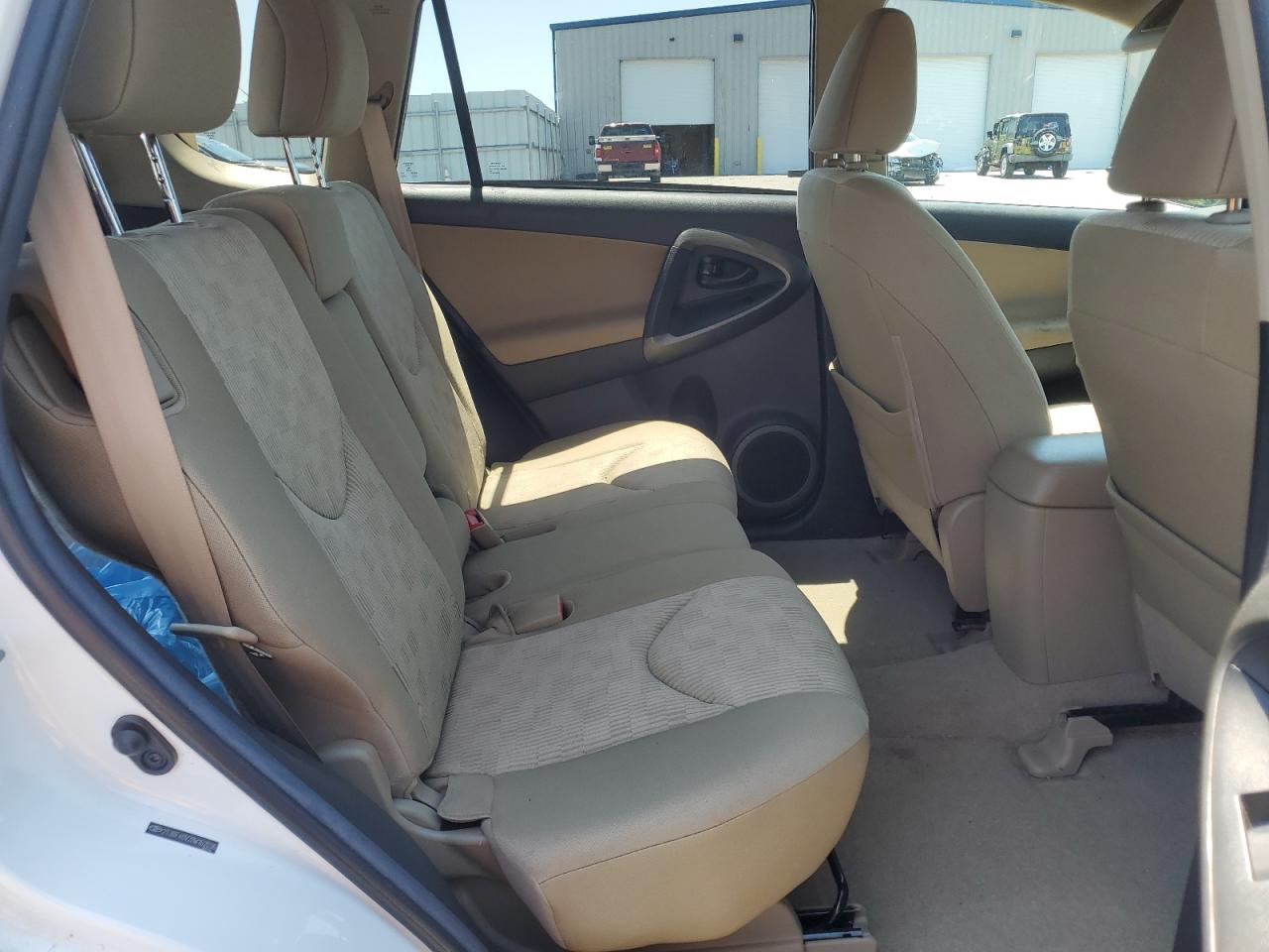 2T3BF4DV2BW162036 2011 Toyota Rav4