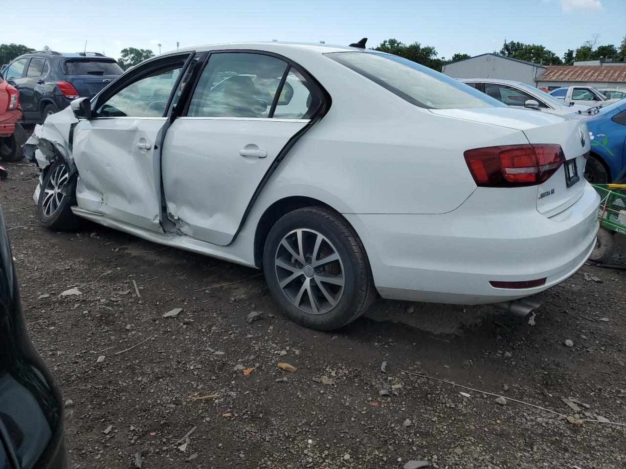 3VWDB7AJ6JM214269 2018 Volkswagen Jetta Se