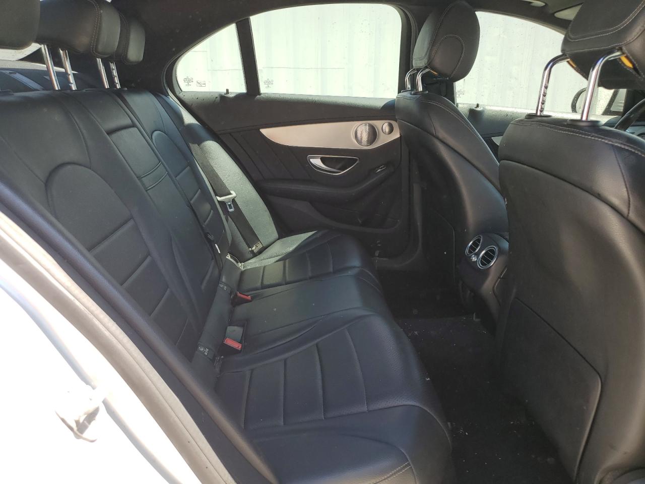 55SWF4KB9GU108612 2016 Mercedes-Benz C 300 4Matic