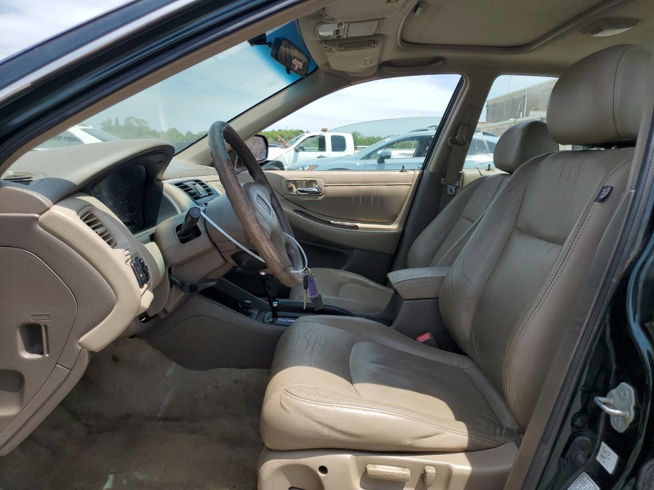 1HGCG165XYA067858 2000 Honda Accord Ex