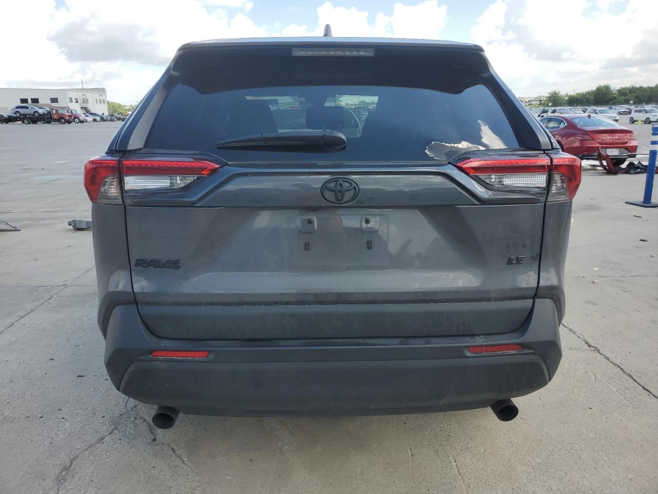 2T3H1RFV7NW216289 2022 Toyota Rav4 Le