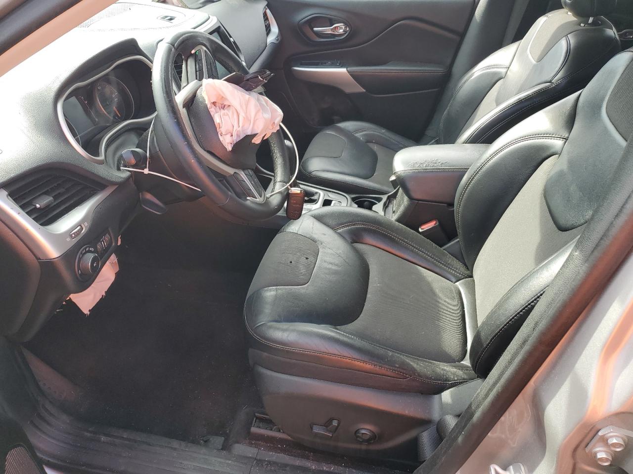 1C4PJLLB5JD612439 2018 Jeep Cherokee Latitude Plus