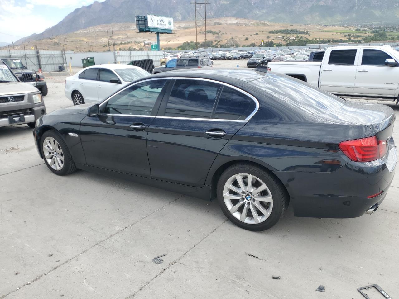 2013 BMW 528 Xi vin: WBAXH5C56DD108209