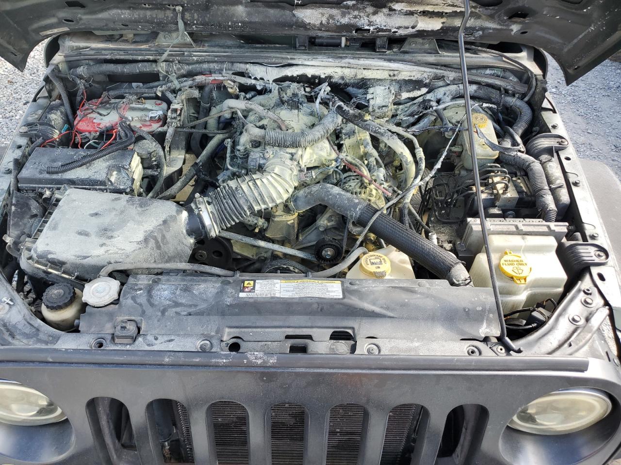 1J4GA59138L549846 2008 Jeep Wrangler Unlimited Sahara