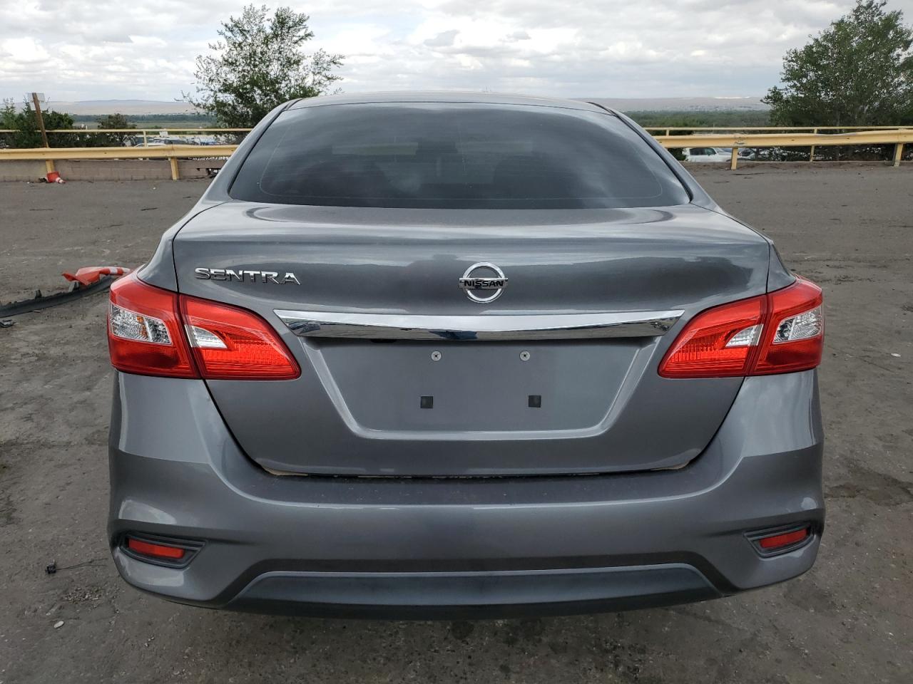 3N1AB7AP5JY234664 2018 Nissan Sentra S