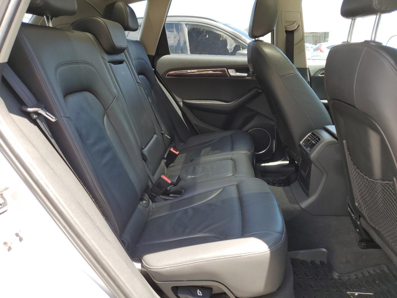 WA1LFAFP4BA033242 2011 Audi Q5 Premium Plus