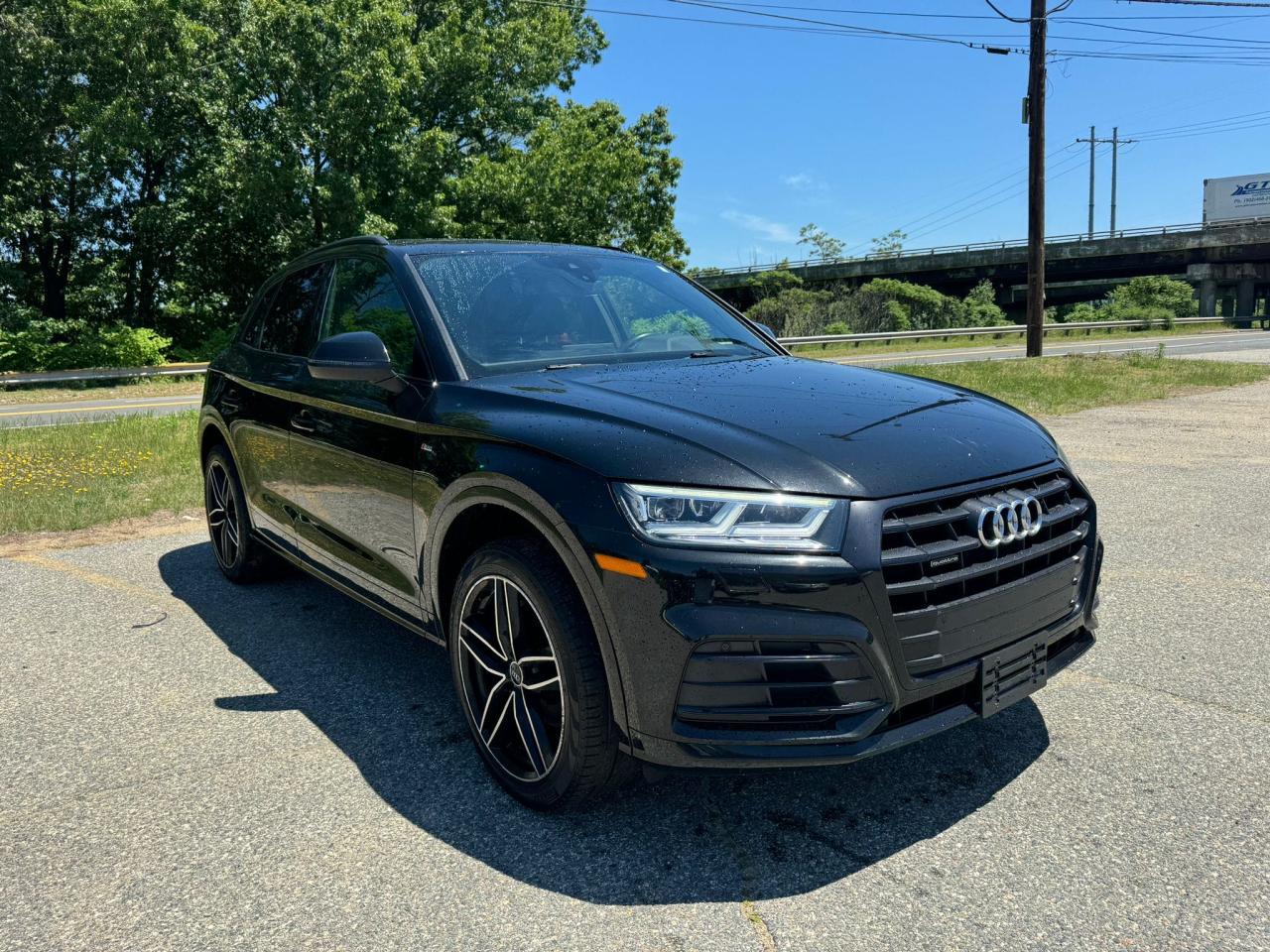 2020 Audi Q5 Titanium Premium Plus vin: WA1ENAFY3L2112143