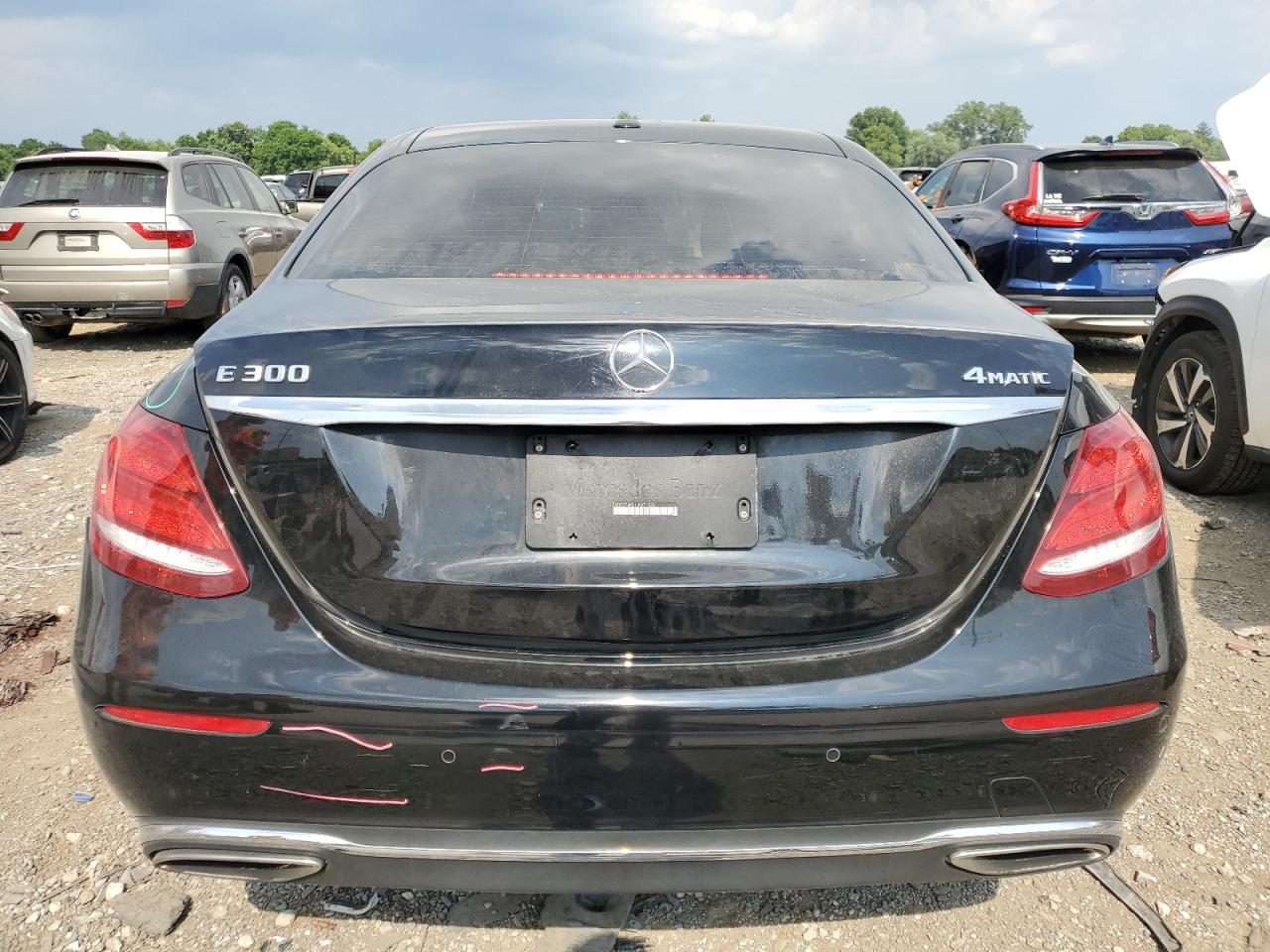 WDDZF4KB1JA371536 2018 Mercedes-Benz E 300 4Matic