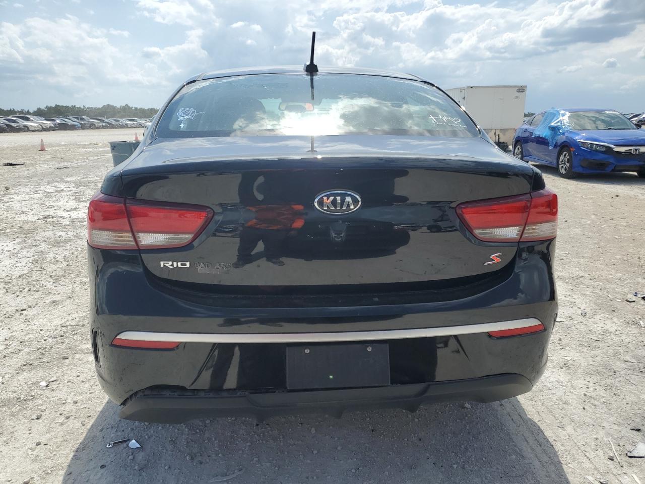 3KPA24AD8ME417175 2021 Kia Rio Lx