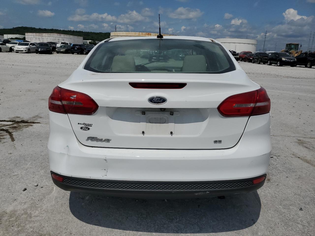 2017 Ford Focus Se vin: 1FADP3F27HL342004