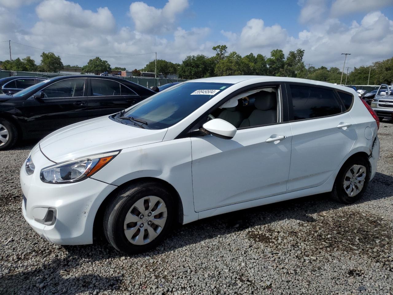 KMHCT5AE7HU318614 2017 Hyundai Accent Se