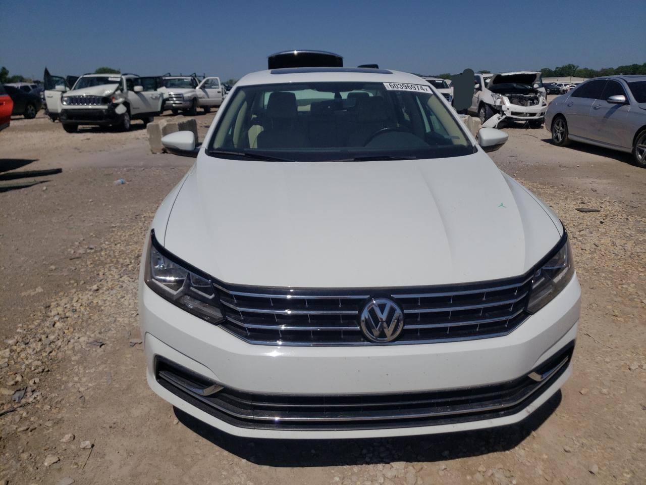 2018 Volkswagen Passat Se vin: 1VWBA7A36JC043908