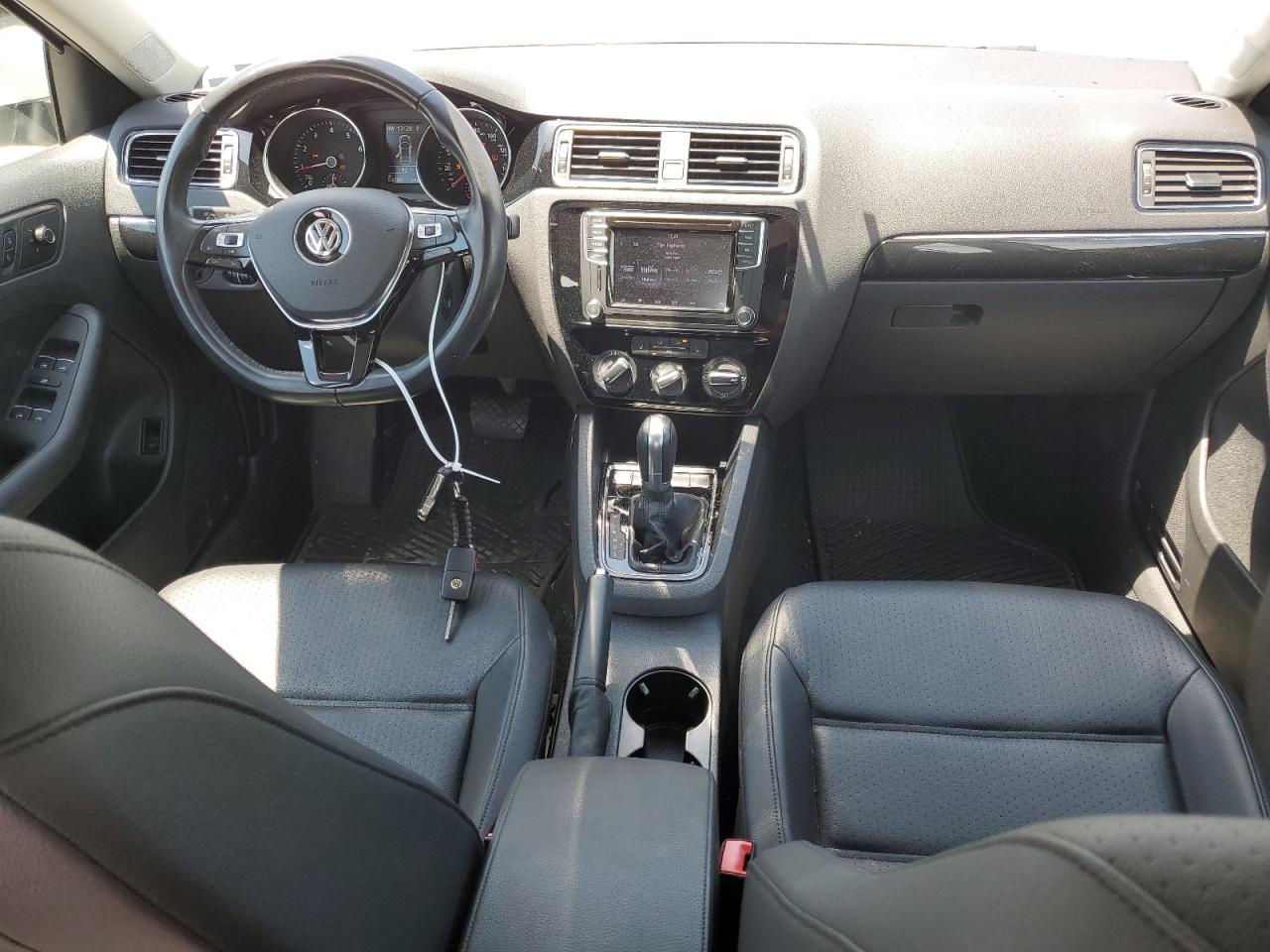 3VWL17AJ9GM331786 2016 Volkswagen Jetta Sel