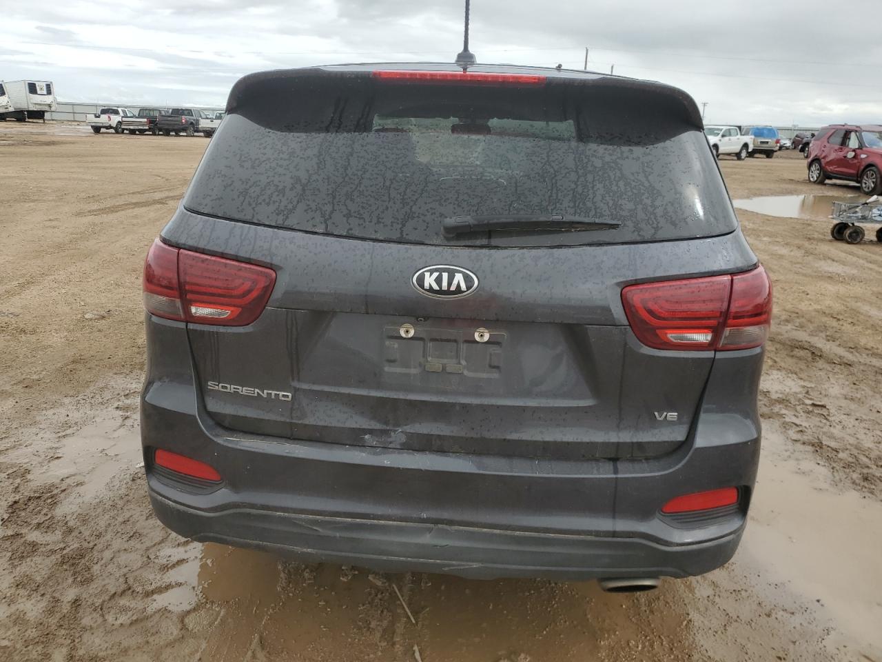 2019 Kia Sorento Lx vin: 5XYPGDA50KG482896