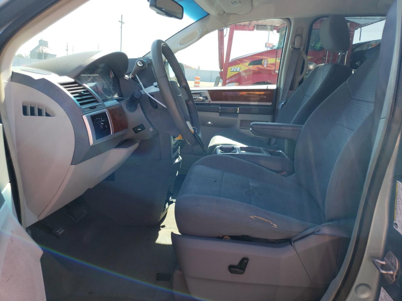 2A8HR541X9R563125 2009 Chrysler Town & Country Touring