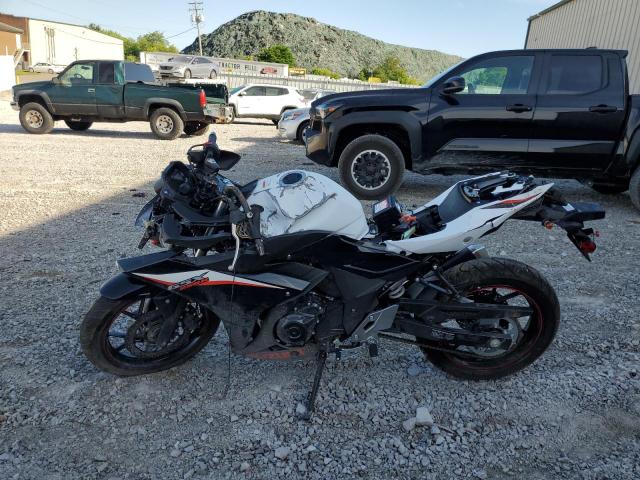 2021 SUZUKI GSX250R LC6DN11A6M1100065
