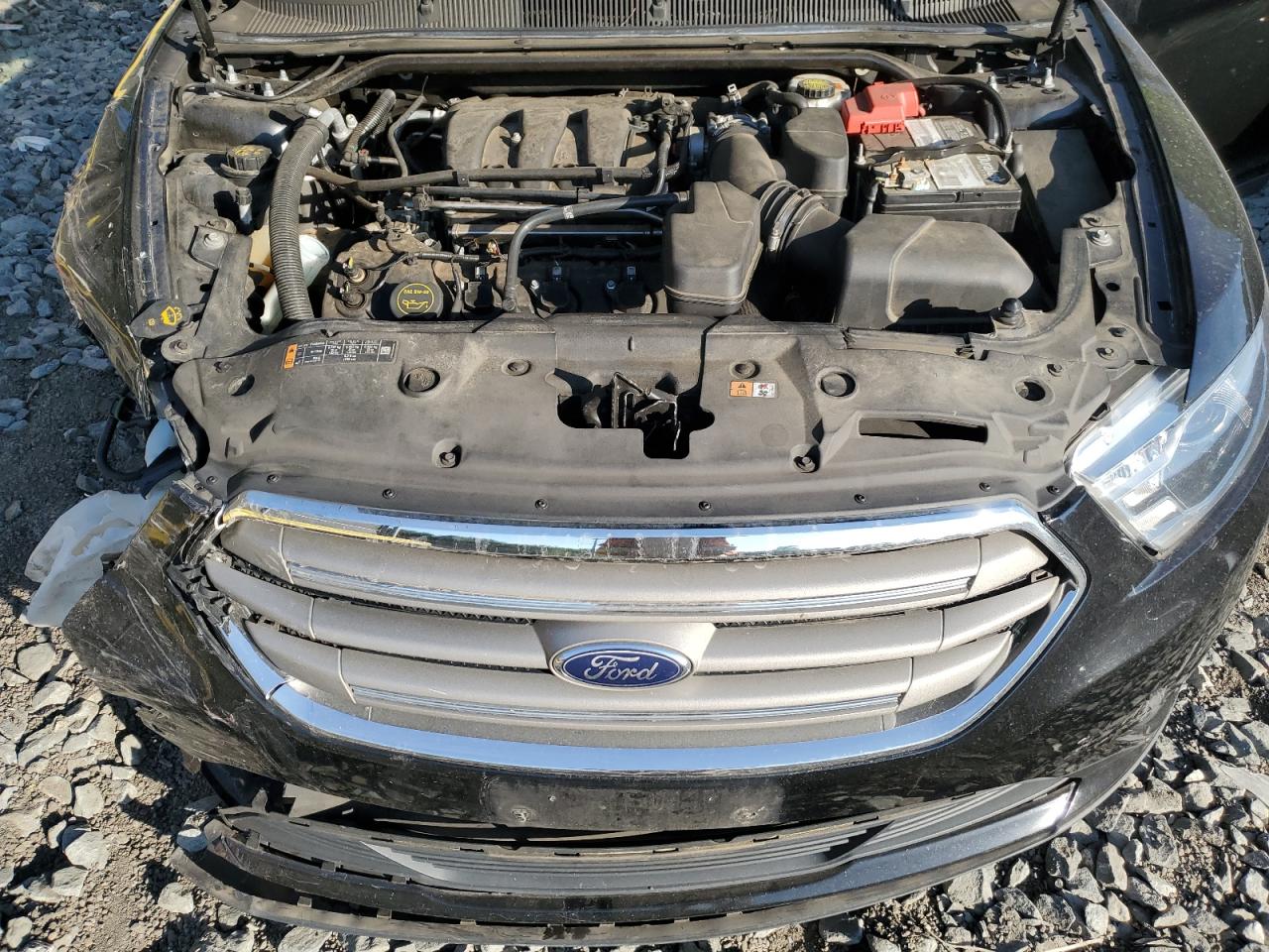 1FAHP2E8XJG132447 2018 Ford Taurus Sel