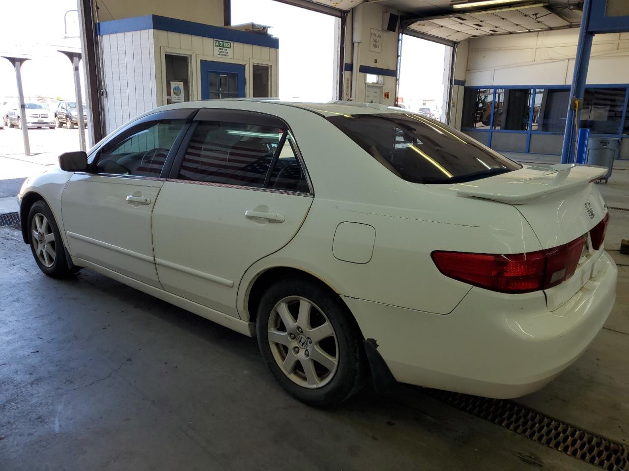 Lot #2890507851 2005 HONDA ACCORD EX