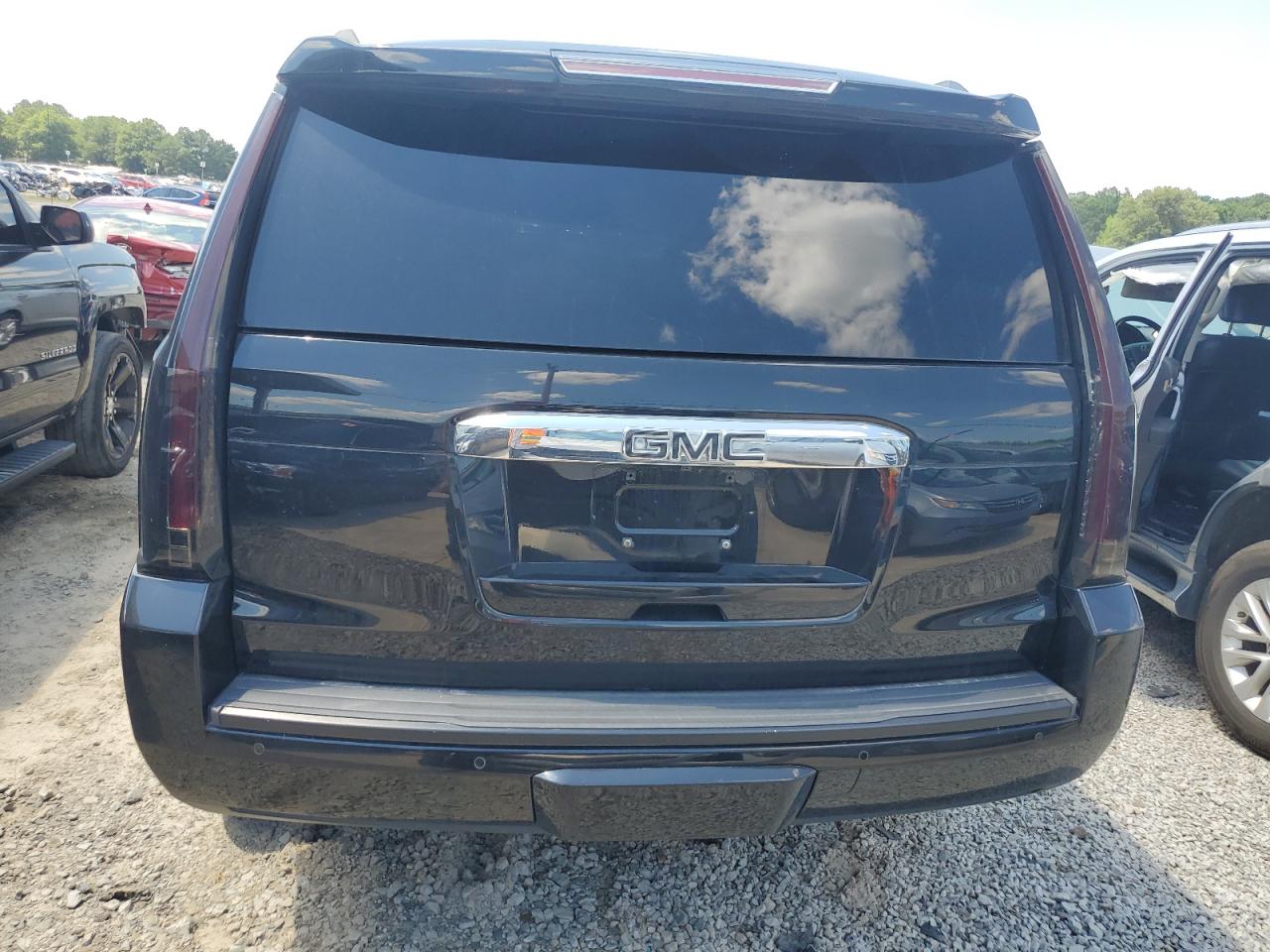 1GKS1CKJ3HR330126 2017 GMC Yukon Denali