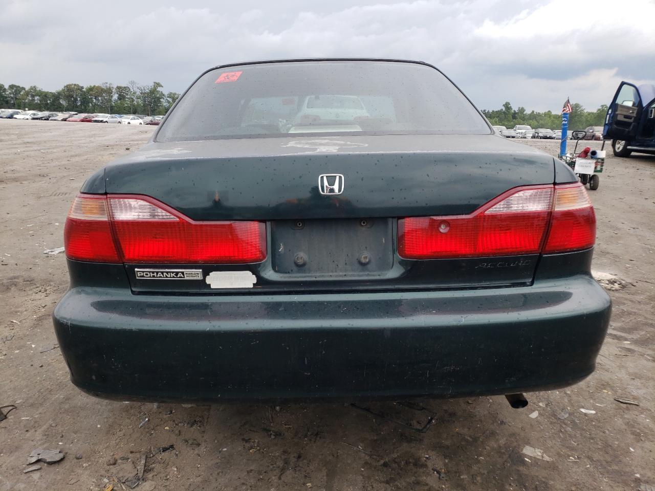 1HGCG6573YA112817 2000 Honda Accord Ex