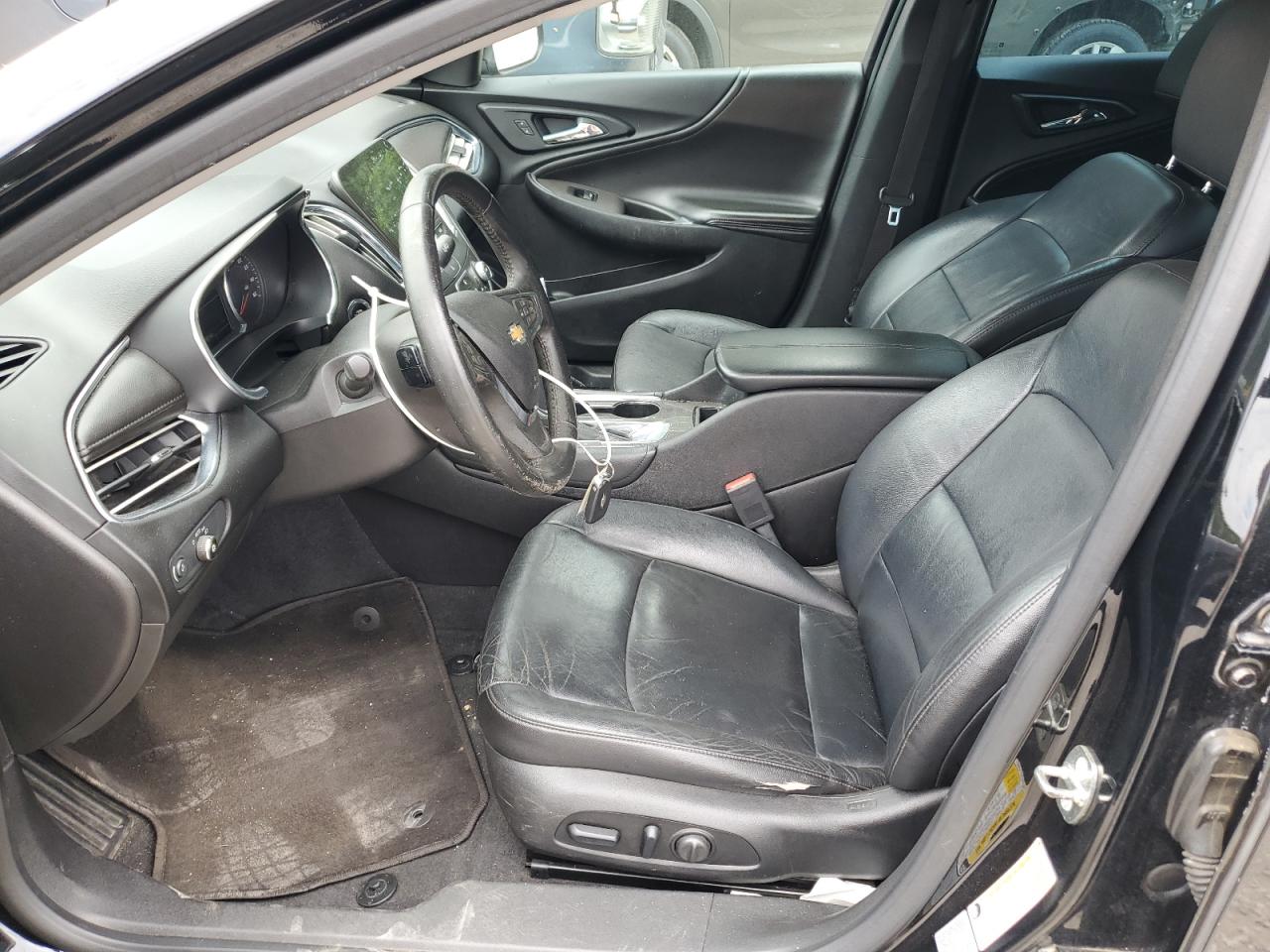 1G1ZD5ST0JF104950 2018 Chevrolet Malibu Lt