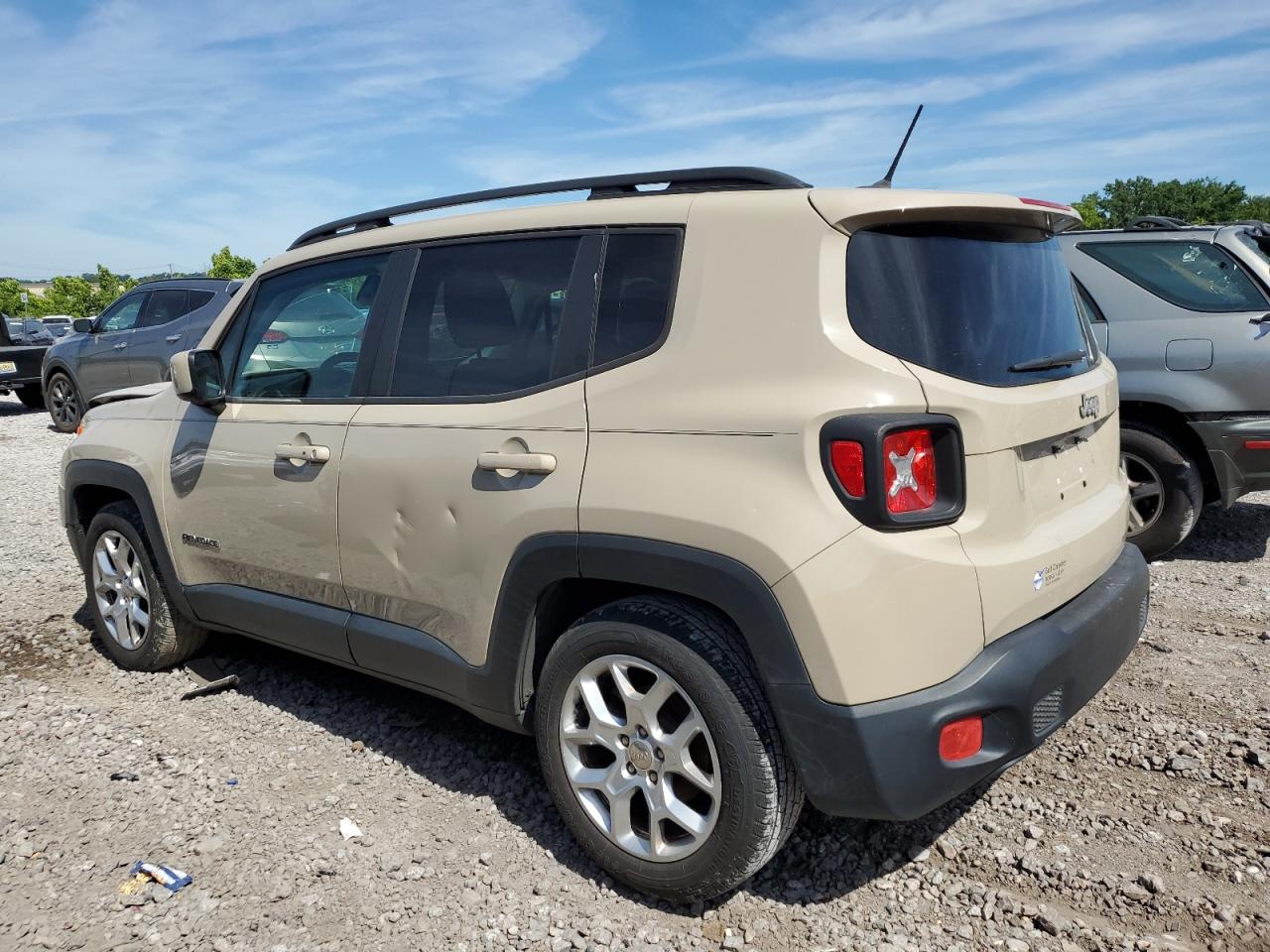 ZACCJABTXGPE18335 2016 Jeep Renegade Latitude