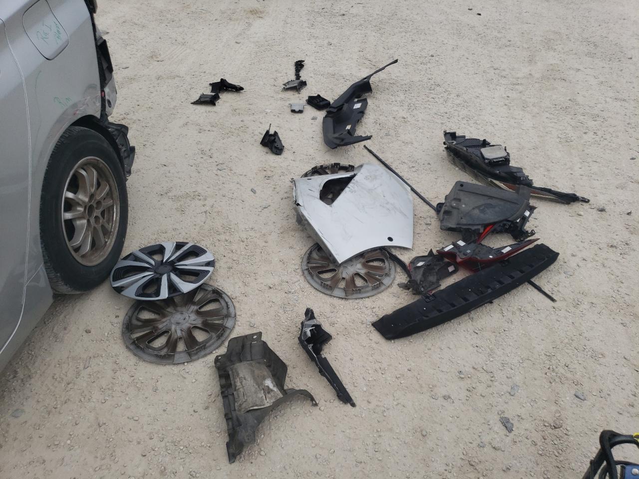 JTDKARFP1J3099734 2018 Toyota Prius Prime