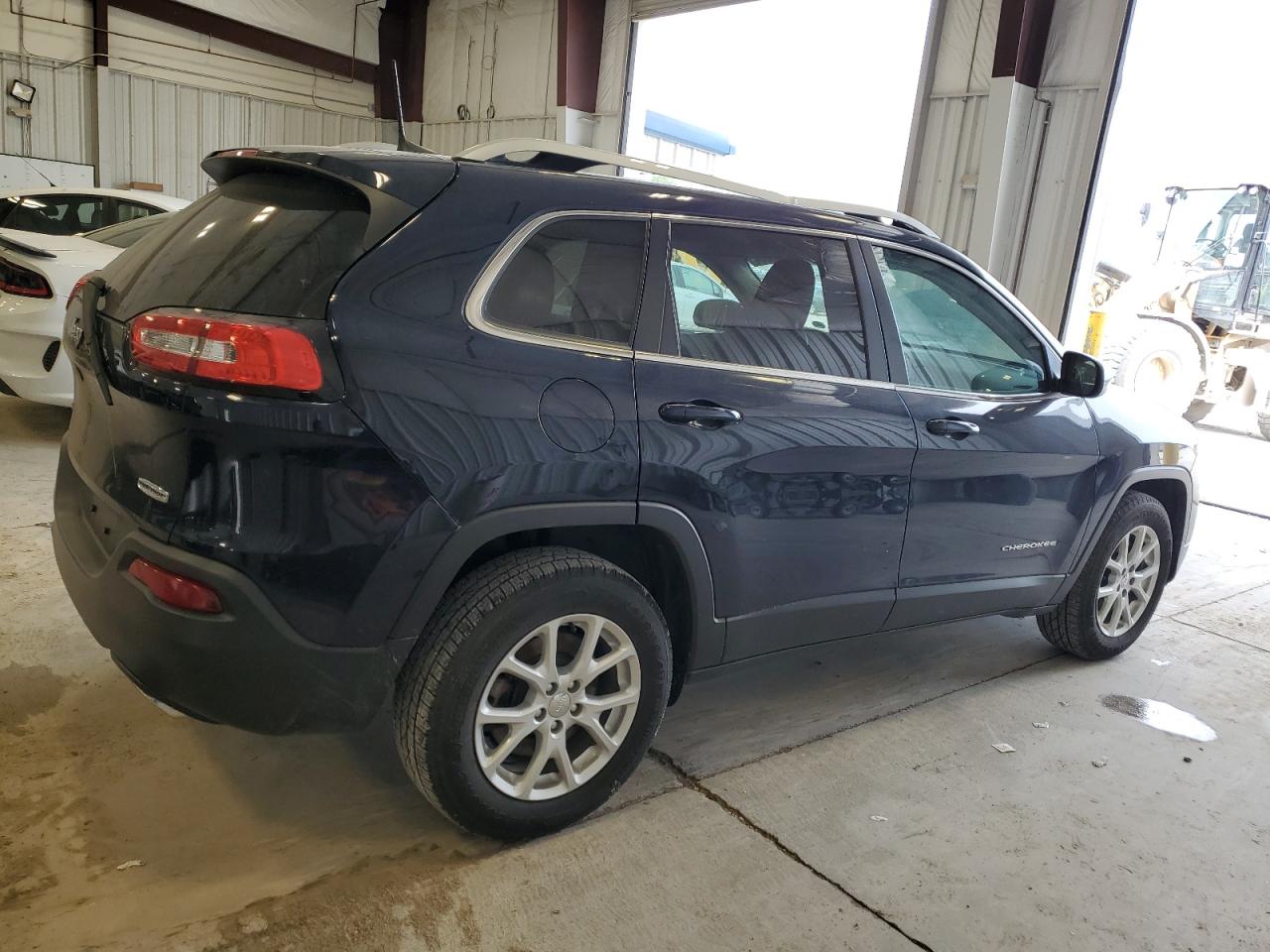 2016 Jeep Cherokee Latitude vin: 1C4PJMCS8GW148498