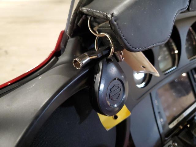 2018 HARLEY-DAVIDSON FLHTCUTG T 1HD1MAD11JB854680